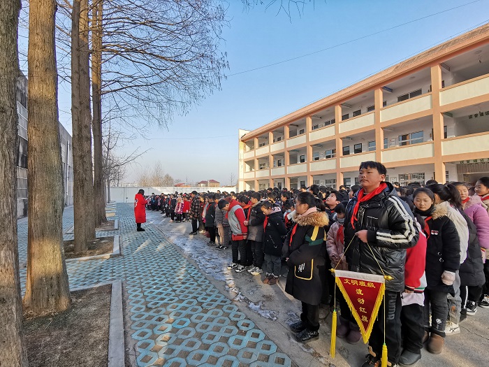 保持环境洁净  创建卫生校园 ——马陵山镇广玉小学开展爱国卫生活动