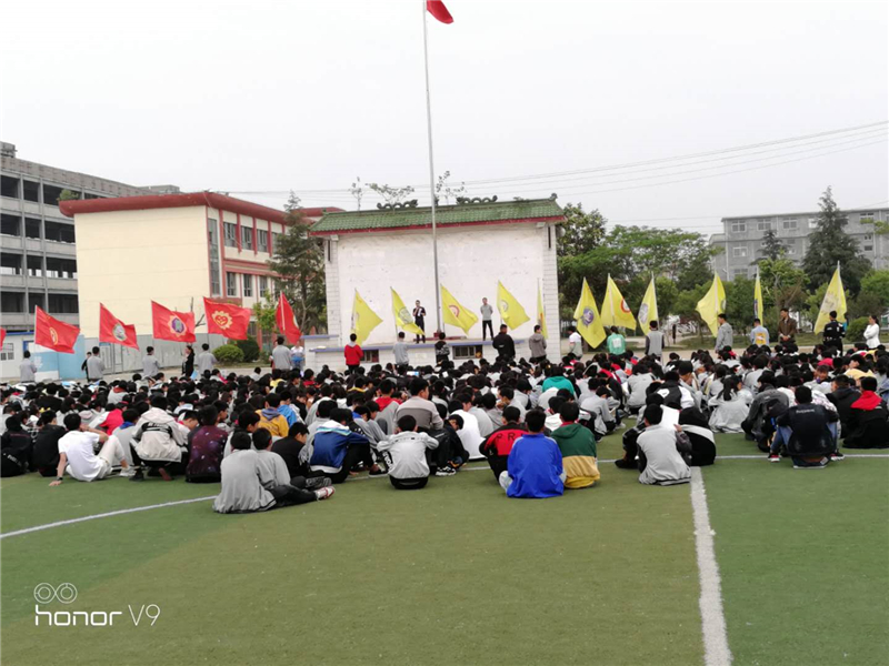 港头中学举行防震减灾应急疏散演练